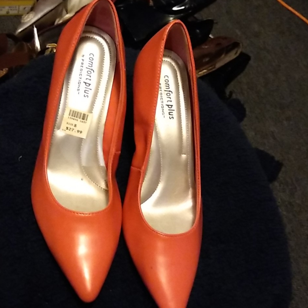 Pink Patent leather pumps